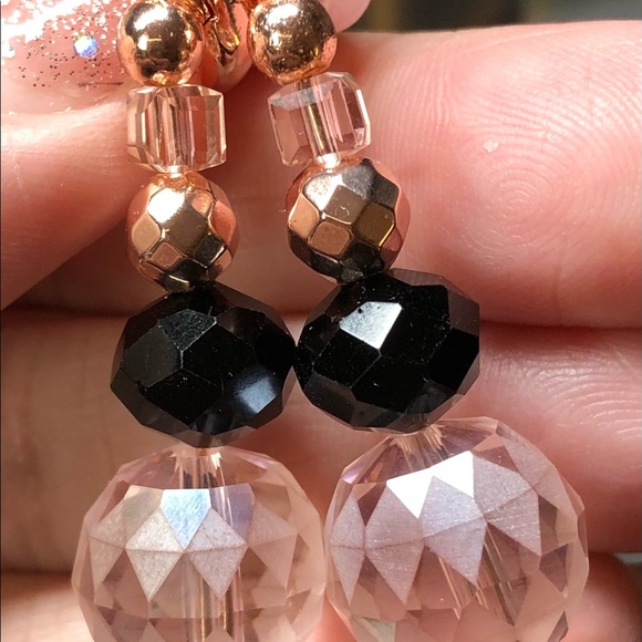 ⭐️🎁Large pink balls and Swarovski earring -rose gold lever back -classic look - Picture 3 of 10